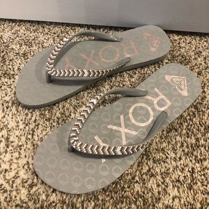Roxy Flip Flops - Never worn